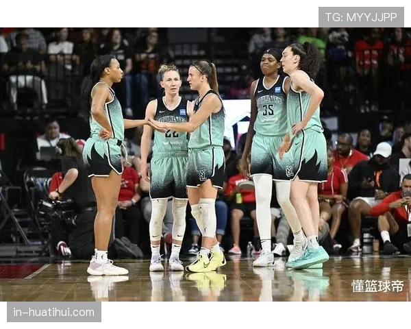 托马斯加冕WNBA季后赛历史助攻王成功超越范德斯洛特登顶巅峰