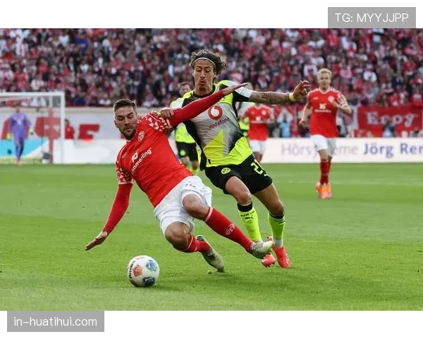 勒沃库森在欧洲各国足球联赛德甲第十轮主场六比零大胜海登海姆 希克独中两元助药厂攀升积分榜