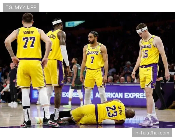 英格兰詹姆斯右后卫位置稳固 伤病恢复情况将直接影响边路攻防质量